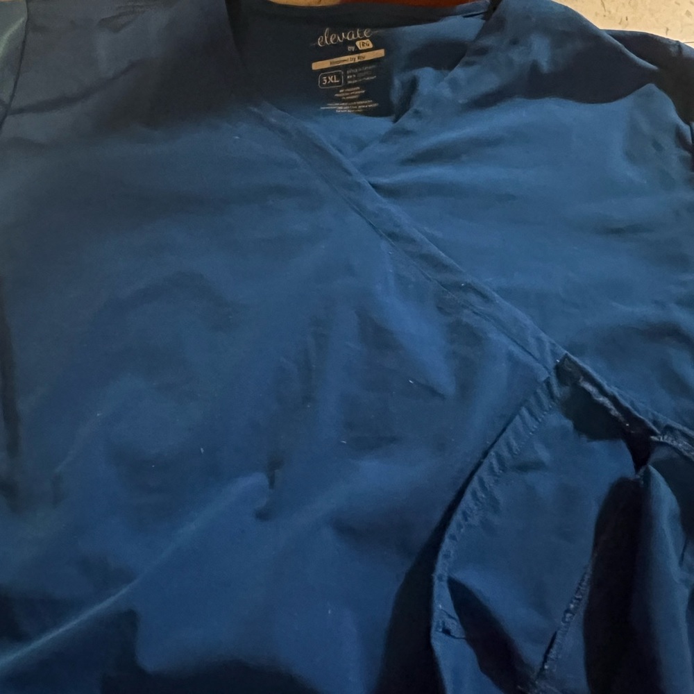 Scrub top